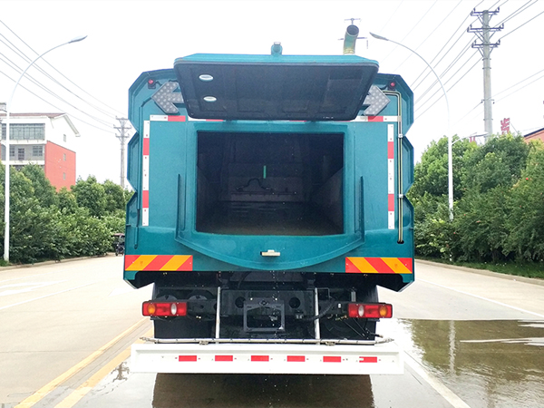 東風(fēng)天錦洗掃車國(guó)六